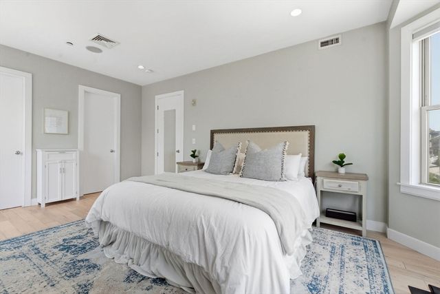 34 Coffey St 3, Boston, MA 02122