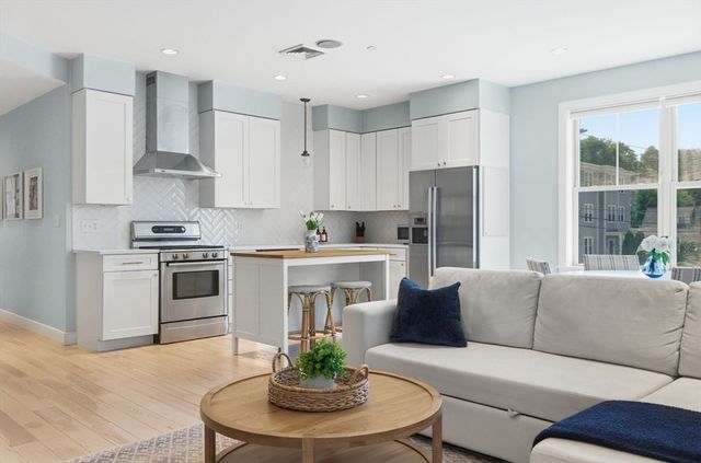 34 Coffey St 3, Boston, MA 02122