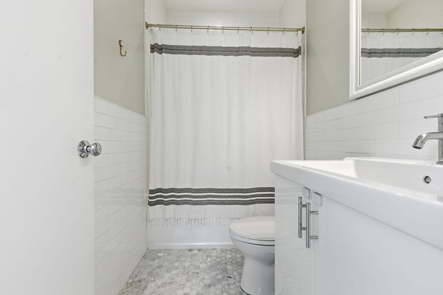 34 Coffey St 3, Boston, MA 02122