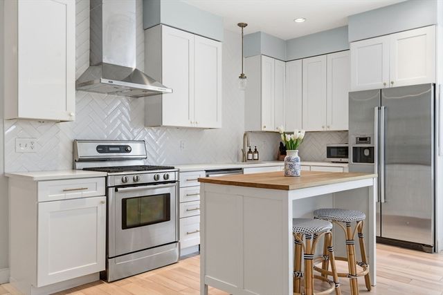 34 Coffey St 3, Boston, MA 02122