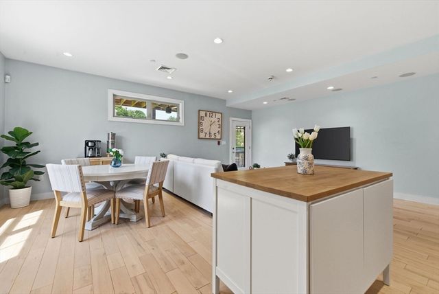34 Coffey St 3, Boston, MA 02122