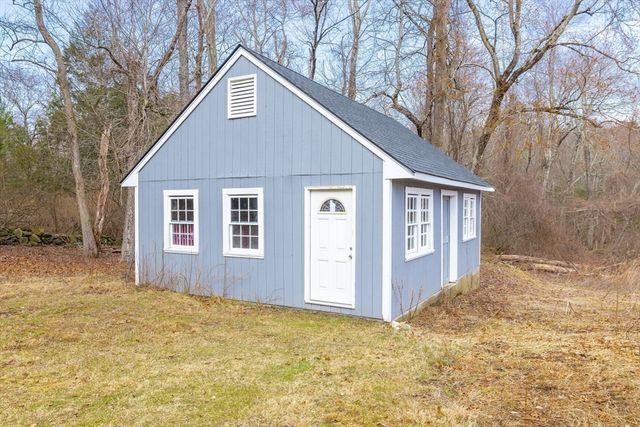 100 Maple Street, Sherborn, MA 01770