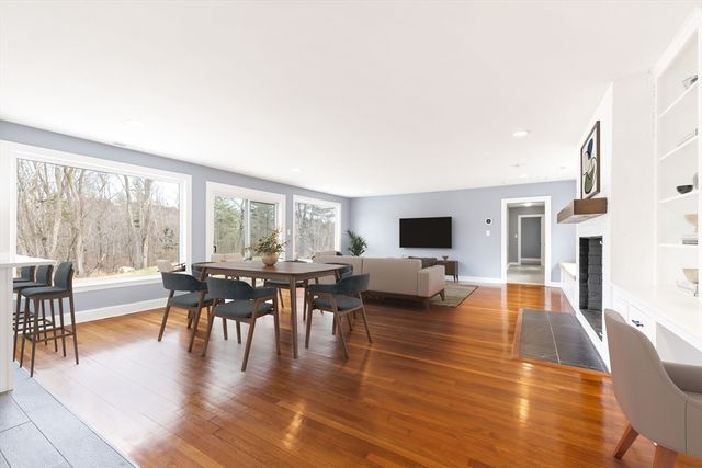 100 Maple Street, Sherborn, MA 01770