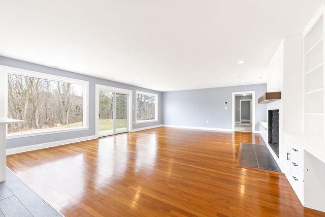 100 Maple Street, Sherborn, MA 01770