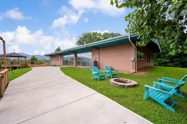 225 Cherokee Trail, Copperhill, TN 37317