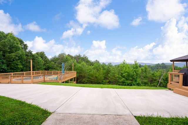 225 Cherokee Trail, Copperhill, TN 37317