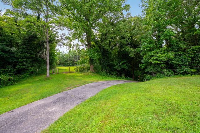 225 Cherokee Trail, Copperhill, TN 37317