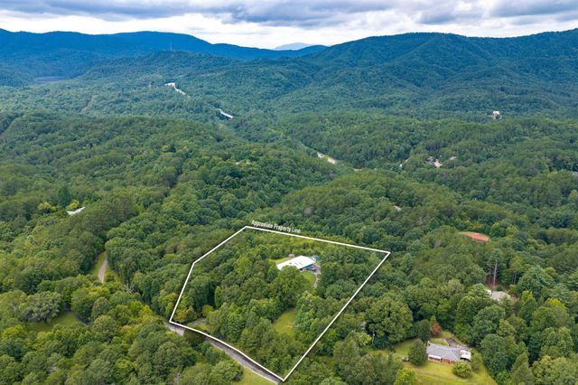 225 Cherokee Trail, Copperhill, TN 37317