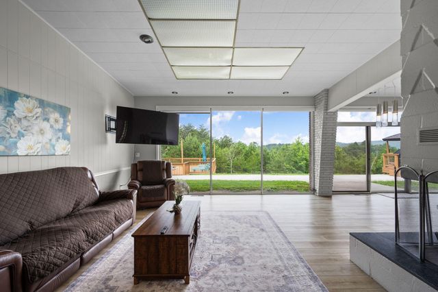 225 Cherokee Trail, Copperhill, TN 37317