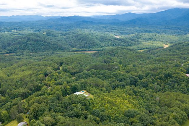 225 Cherokee Trail, Copperhill, TN 37317