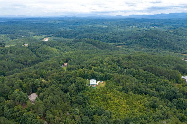 225 Cherokee Trail, Copperhill, TN 37317