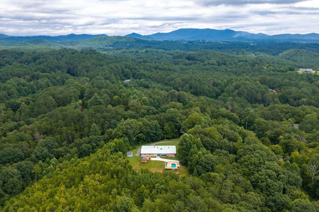 225 Cherokee Trail, Copperhill, TN 37317