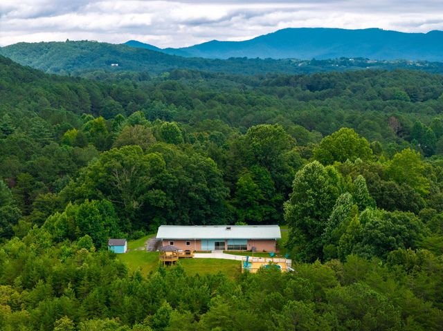 225 Cherokee Trail, Copperhill, TN 37317