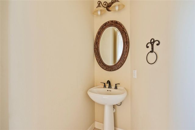 538 Villa Drive, Seabrook, TX 77586