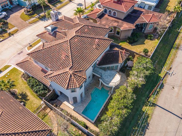 538 Villa Drive, Seabrook, TX 77586