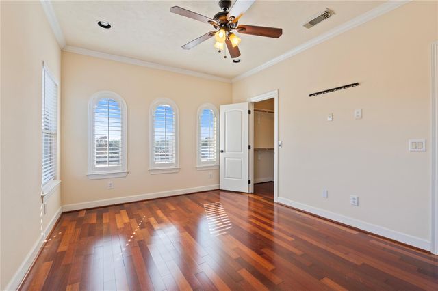 538 Villa Drive, Seabrook, TX 77586