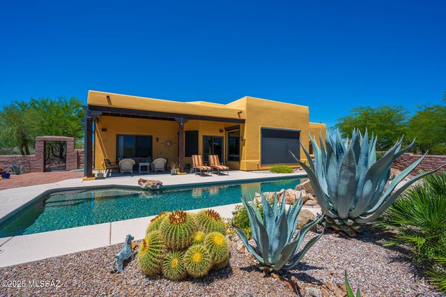 778 E Well Rock Place, Green Valley, AZ 85614
