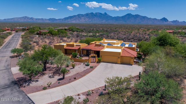 778 E Well Rock Place, Green Valley, AZ 85614