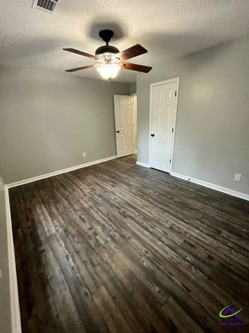 102 Crestview Church Road, Warner Robins, GA 31088