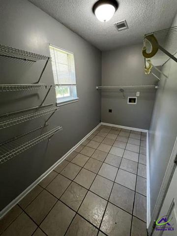 102 Crestview Church Road, Warner Robins, GA 31088