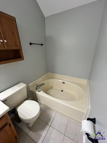 102 Crestview Church Road, Warner Robins, GA 31088