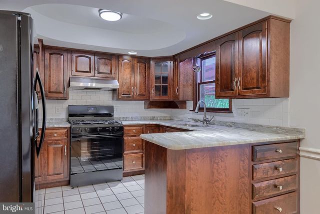 1544 VISTA RD, Lancaster, PA 17601