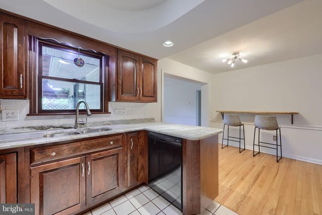 1544 VISTA RD, Lancaster, PA 17601