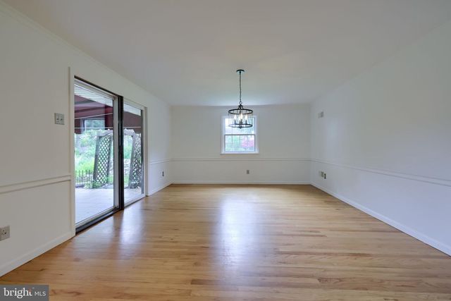 1544 VISTA RD, Lancaster, PA 17601