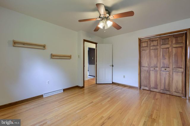 1544 VISTA RD, Lancaster, PA 17601