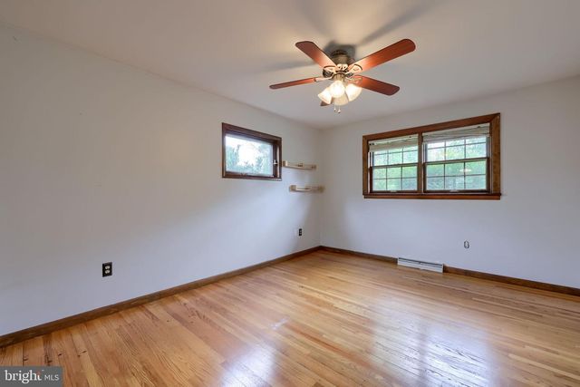 1544 VISTA RD, Lancaster, PA 17601