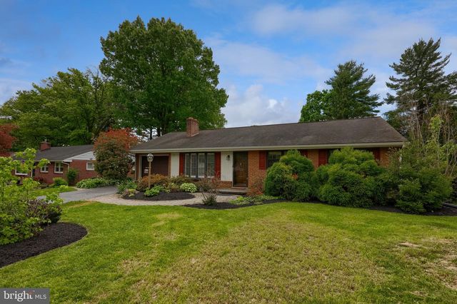 1544 VISTA RD, Lancaster, PA 17601