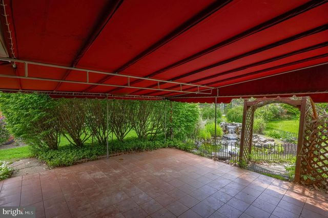 1544 VISTA RD, Lancaster, PA 17601