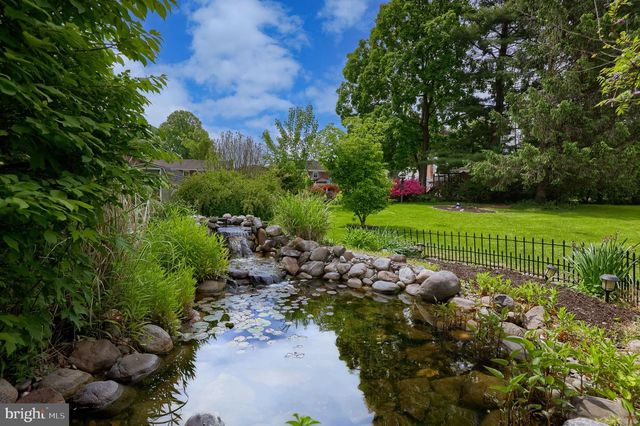 1544 VISTA RD, Lancaster, PA 17601