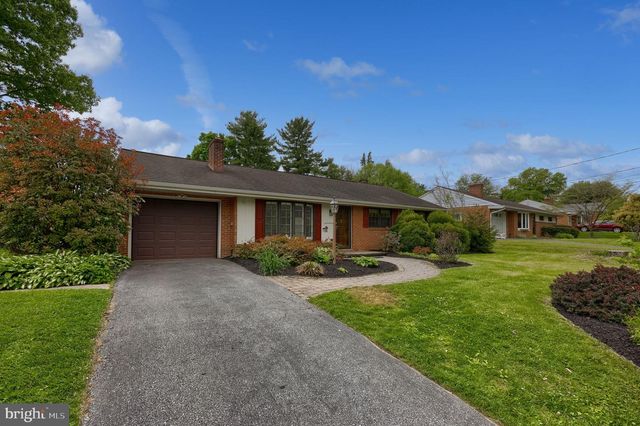 1544 VISTA RD, Lancaster, PA 17601