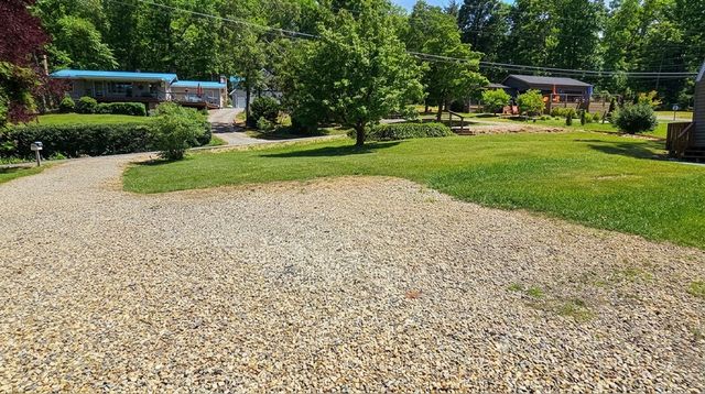 1693 Chatuge Shores, Hiawassee, GA 30546