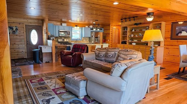 1693 Chatuge Shores, Hiawassee, GA 30546