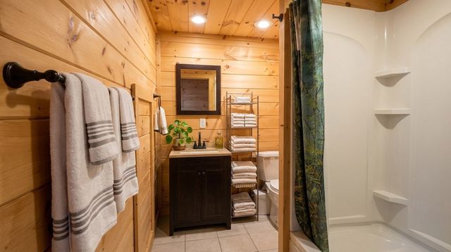 1693 Chatuge Shores, Hiawassee, GA 30546
