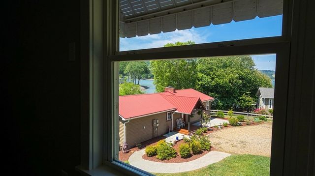 1693 Chatuge Shores, Hiawassee, GA 30546
