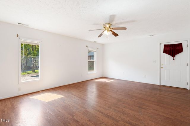630 Edgehill Road, Fayetteville, NC 28314