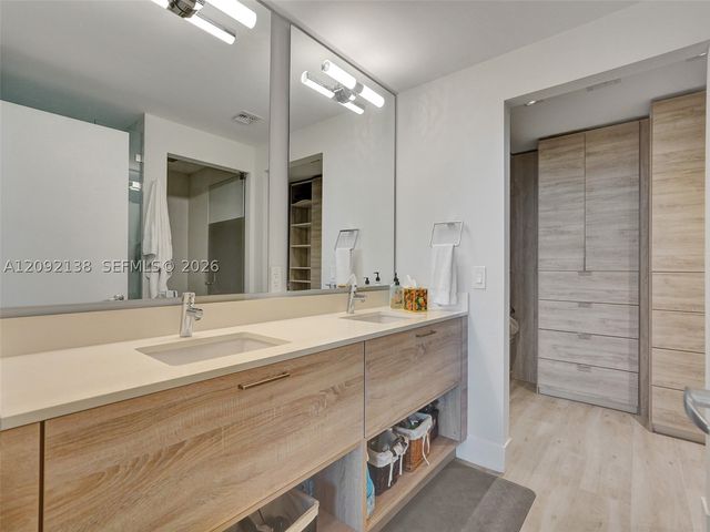 16385 Biscayne Blvd 2107, North Miami Beach, FL 33160