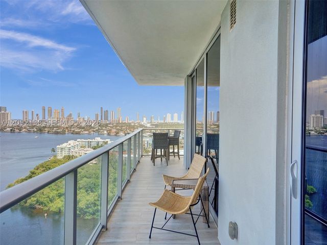 16385 Biscayne Blvd 2107, North Miami Beach, FL 33160