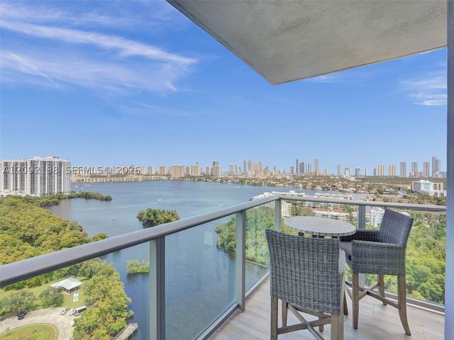 16385 Biscayne Blvd 2107, North Miami Beach, FL 33160