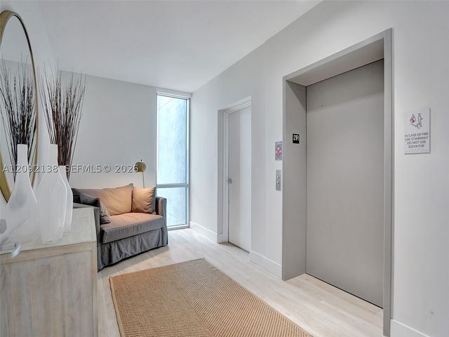 16385 Biscayne Blvd 2107, North Miami Beach, FL 33160