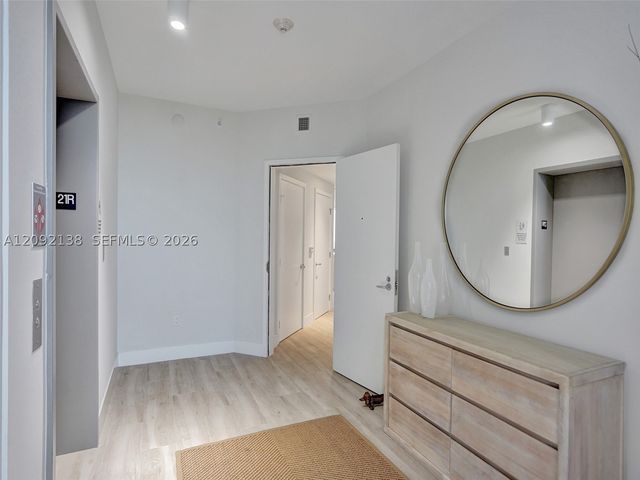 16385 Biscayne Blvd 2107, North Miami Beach, FL 33160
