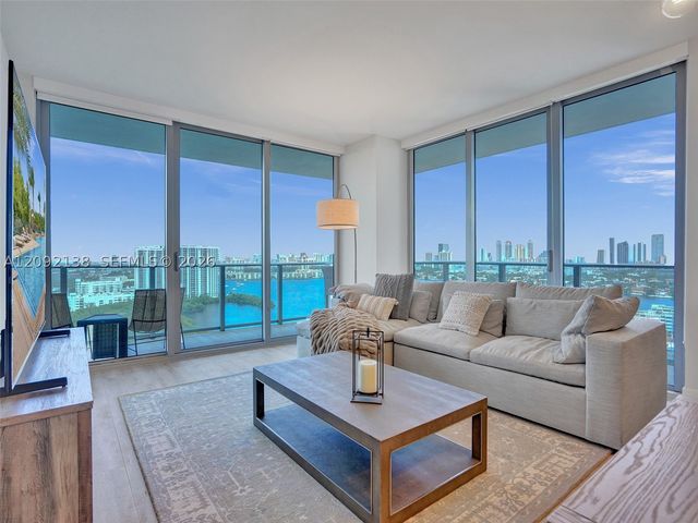 16385 Biscayne Blvd 2107, North Miami Beach, FL 33160