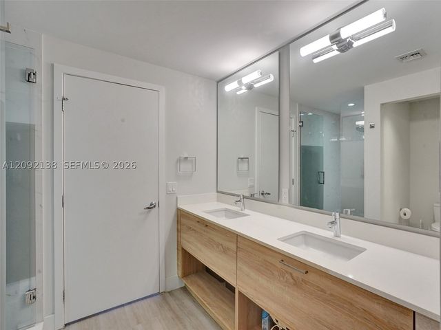 16385 Biscayne Blvd 2107, North Miami Beach, FL 33160