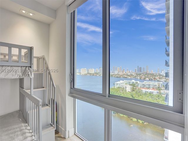 16385 Biscayne Blvd 2107, North Miami Beach, FL 33160