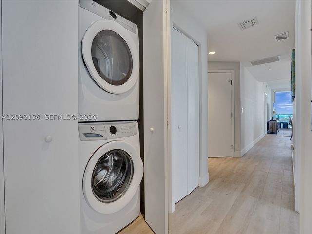 16385 Biscayne Blvd 2107, North Miami Beach, FL 33160