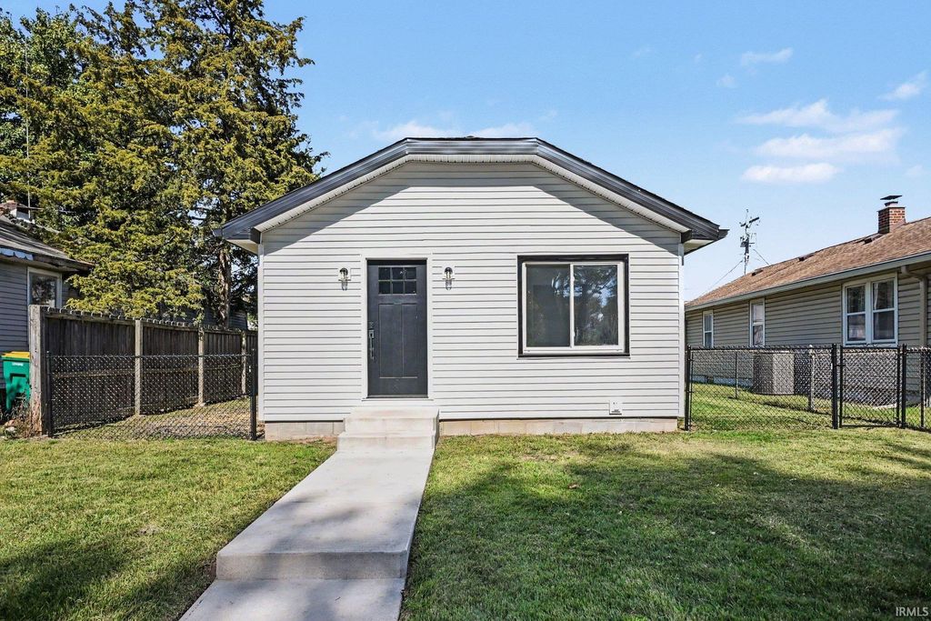 812 W Marion Street, Mishawaka, IN 46545