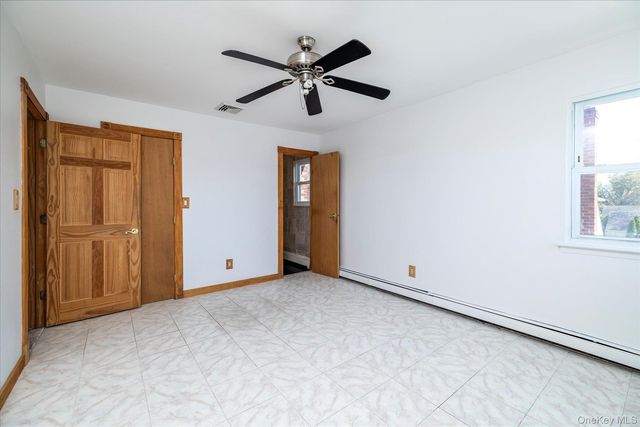 34 Vandewater Avenue, Floral Park, NY 11001